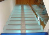 Glass_stairs_a